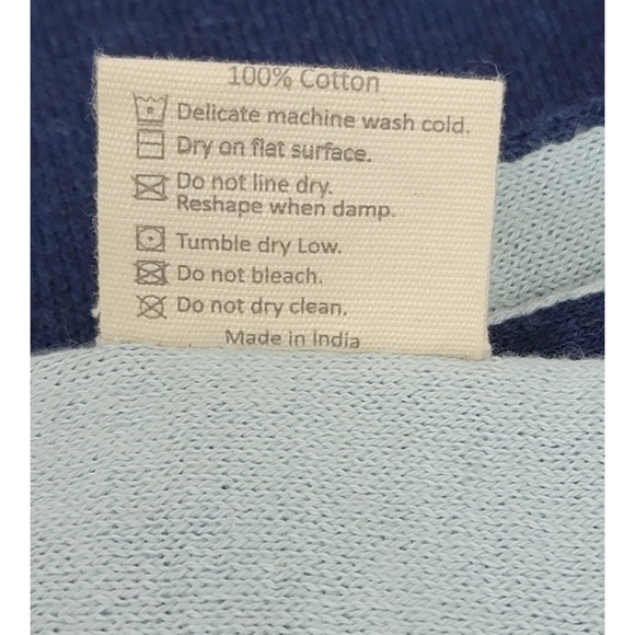 Pink lemonade navy blanket - Picture 9 of 9